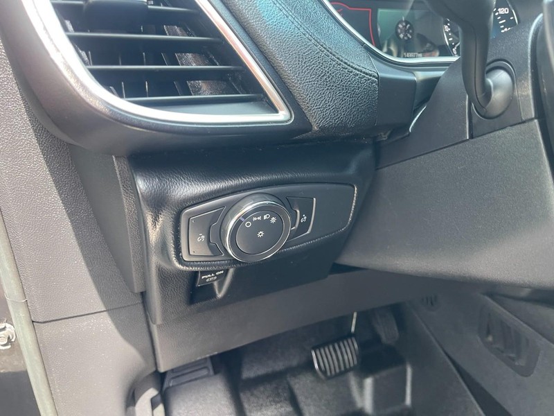 Lincoln MKX Vehicle Image 19