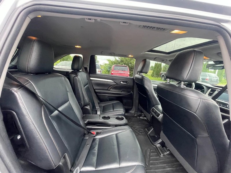 Toyota Highlander Vehicle Image 05