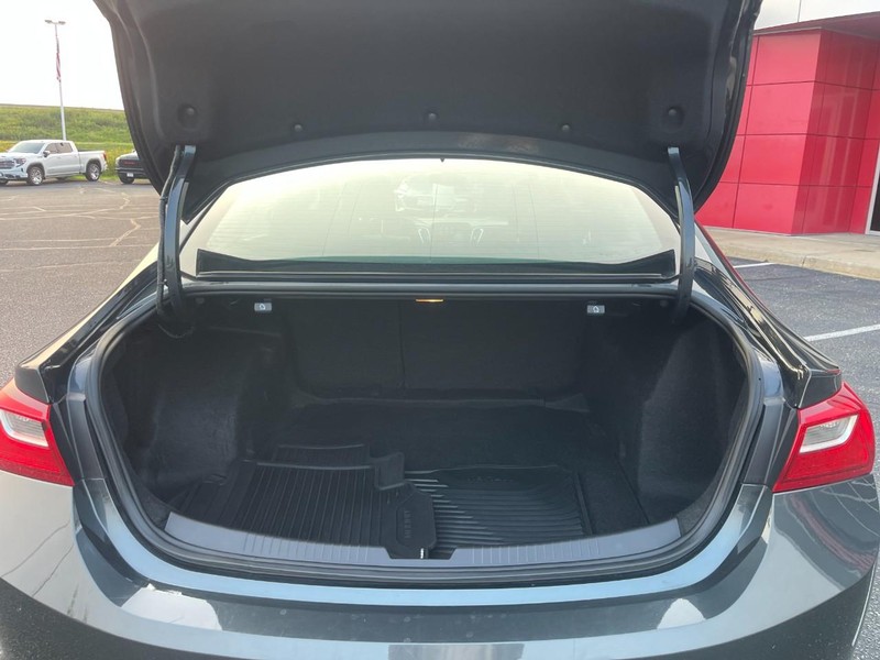 Chevrolet Malibu Vehicle Image 15