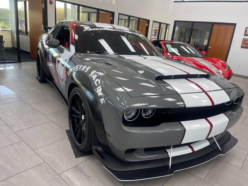 Dodge Challenger Vehicle Image 02