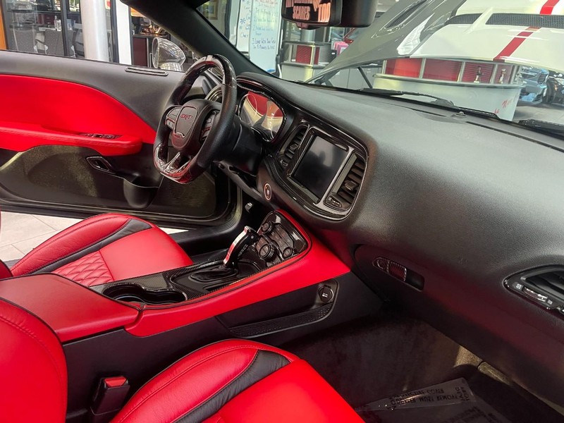 Dodge Challenger Vehicle Image 15