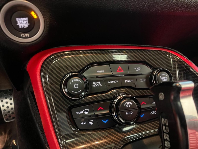 Dodge Challenger Vehicle Image 36