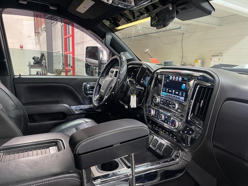 GMC Sierra 1500 Vehicle Image 04