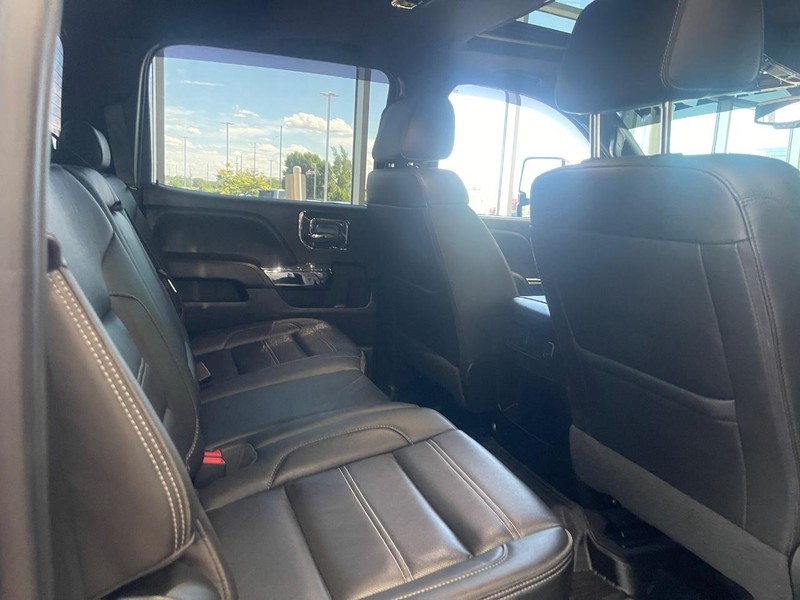 GMC Sierra 1500 Vehicle Image 16