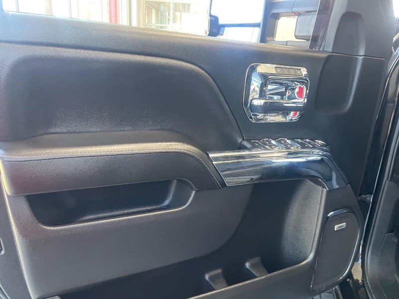 GMC Sierra 1500 Vehicle Image 17