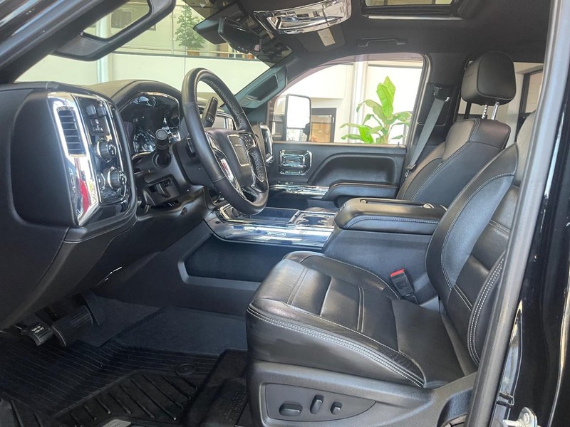 GMC Sierra 1500 Vehicle Image 18