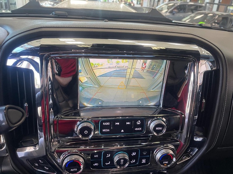 GMC Sierra 1500 Vehicle Image 33