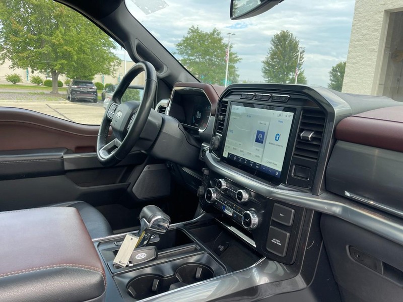 Ford F-150 Vehicle Image 02