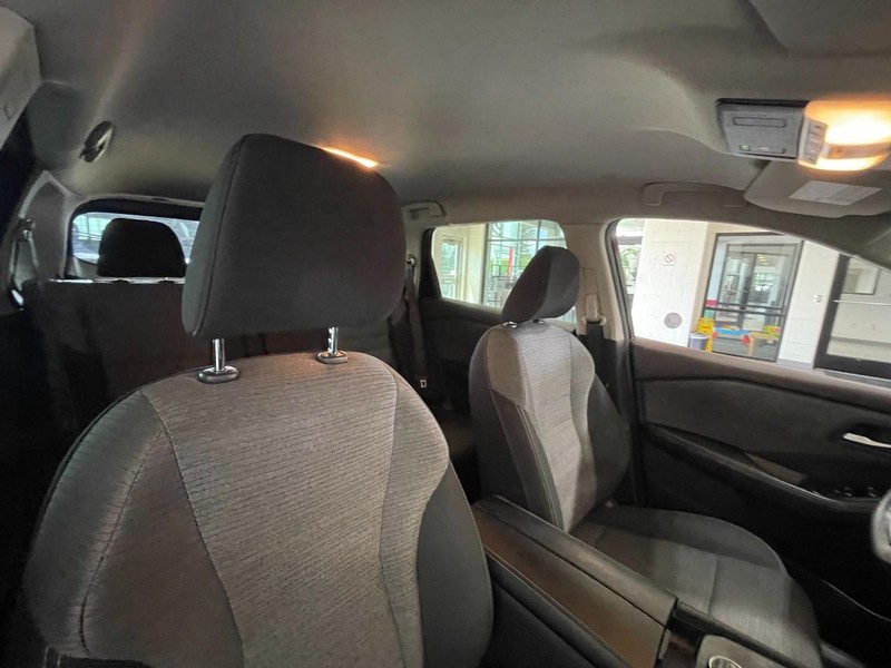 Nissan Rogue Vehicle Image 04