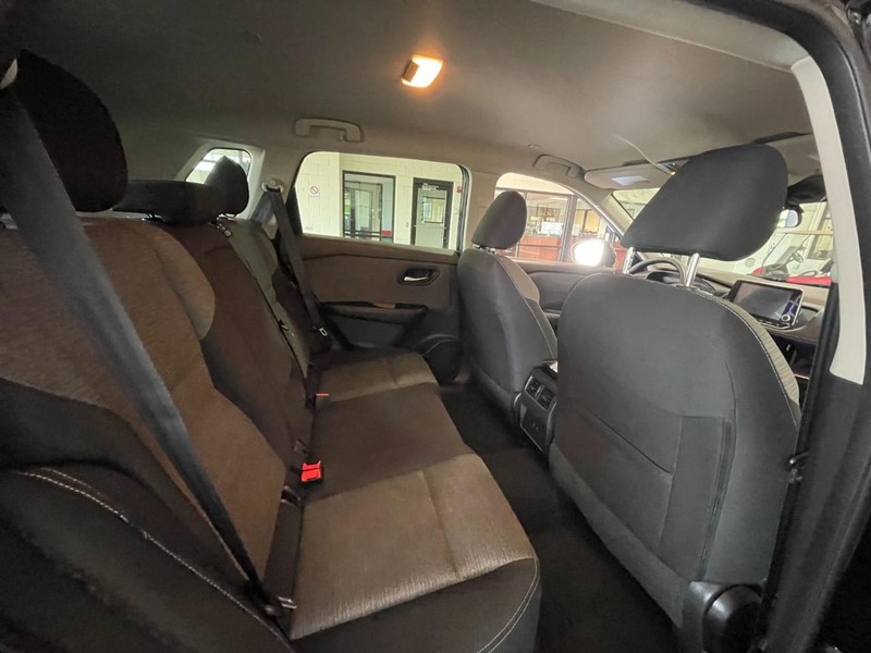Nissan Rogue Vehicle Image 05