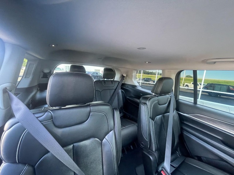 Jeep Grand Cherokee L Vehicle Image 06