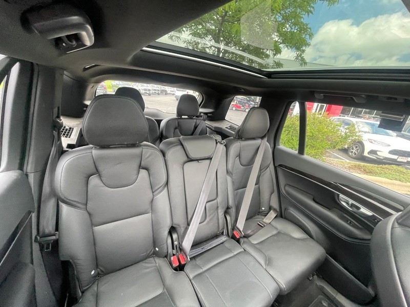 Volvo XC90 Vehicle Image 05