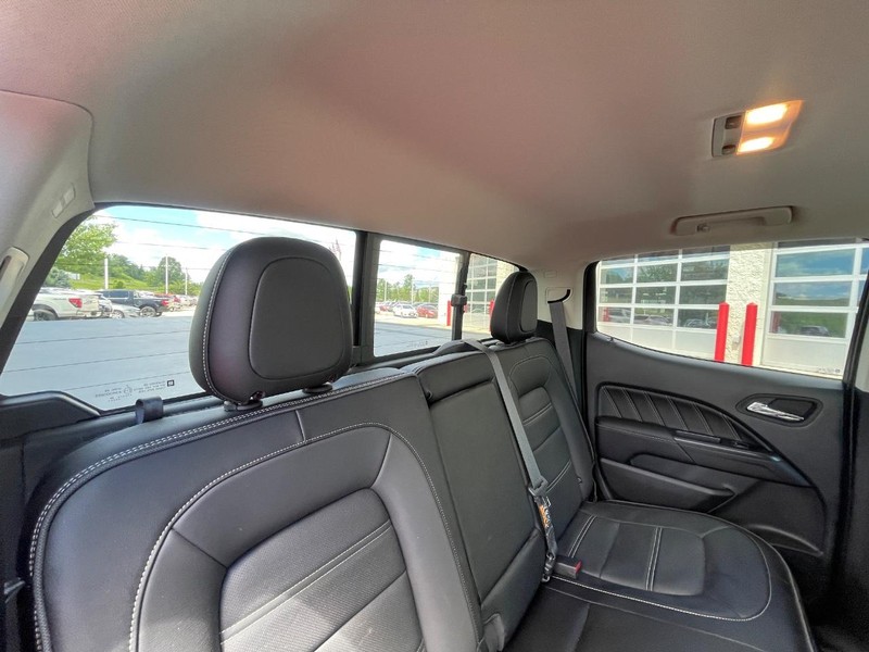 GMC Canyon Vehicle Image 13