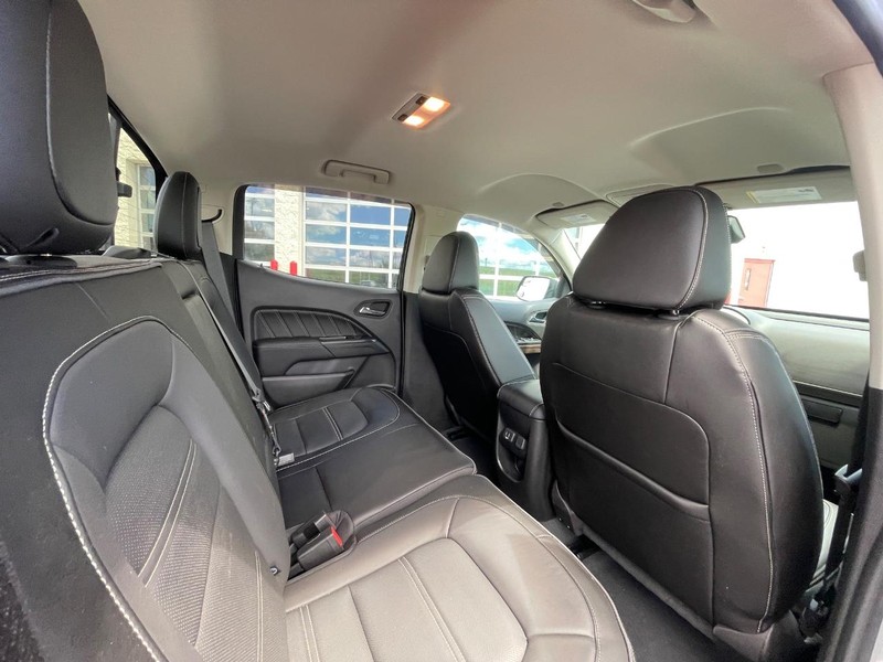 GMC Canyon Vehicle Image 14