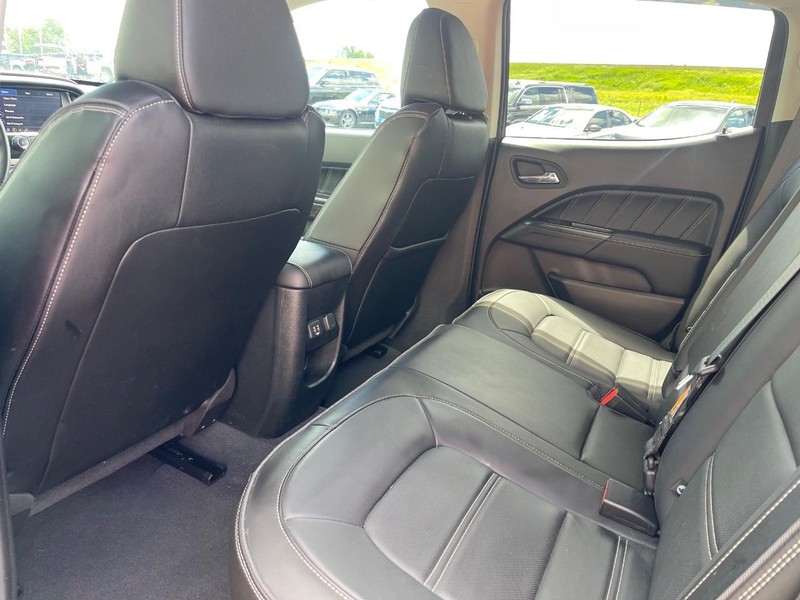 GMC Canyon Vehicle Image 17