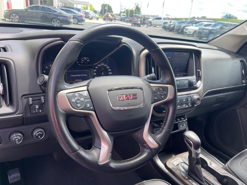 GMC Canyon Vehicle Image 19