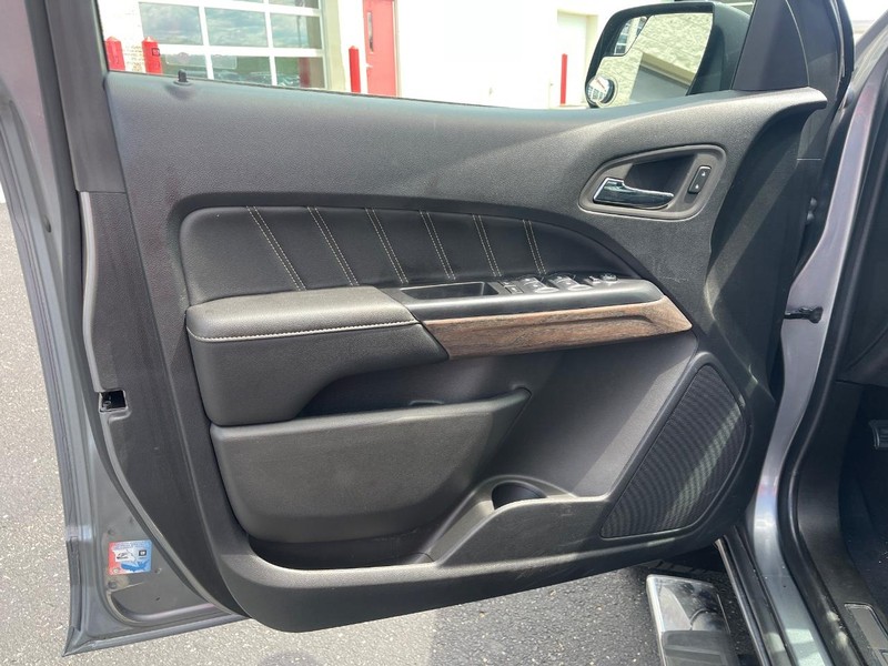 GMC Canyon Vehicle Image 21