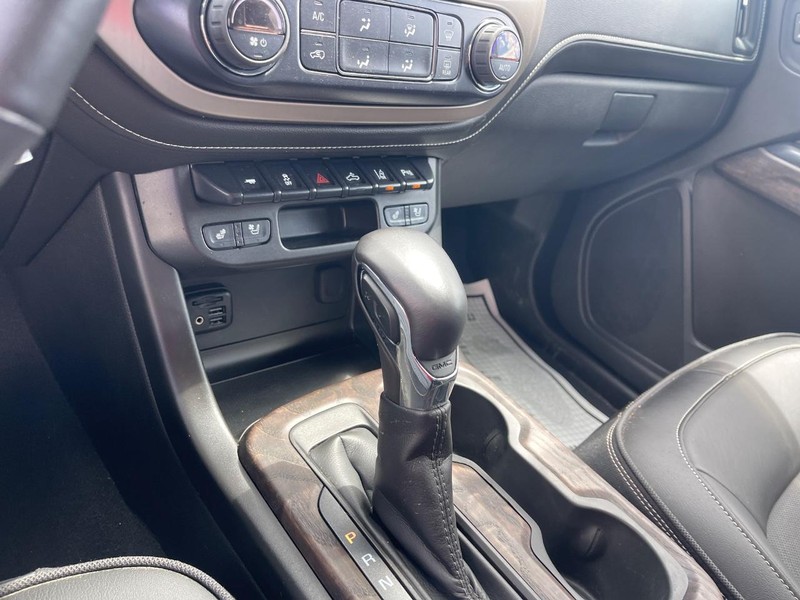 GMC Canyon Vehicle Image 27