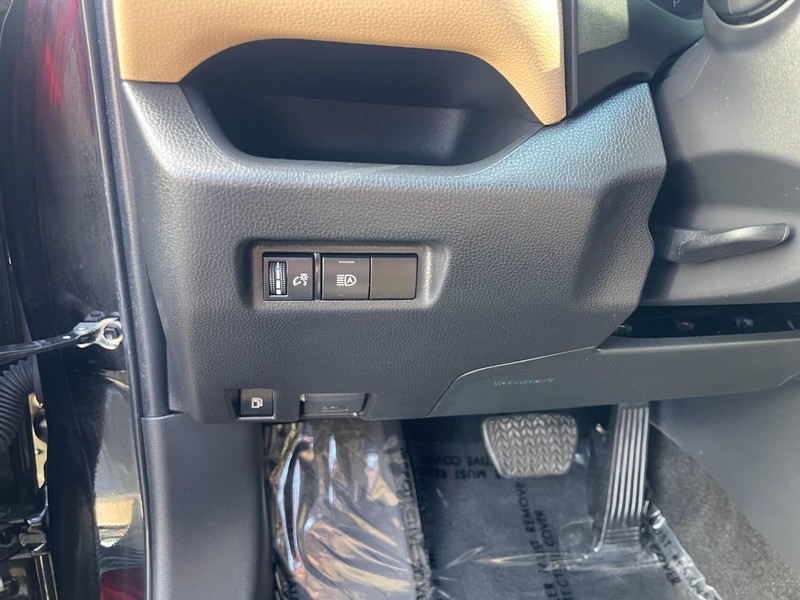 Toyota RAV4 Vehicle Image 20