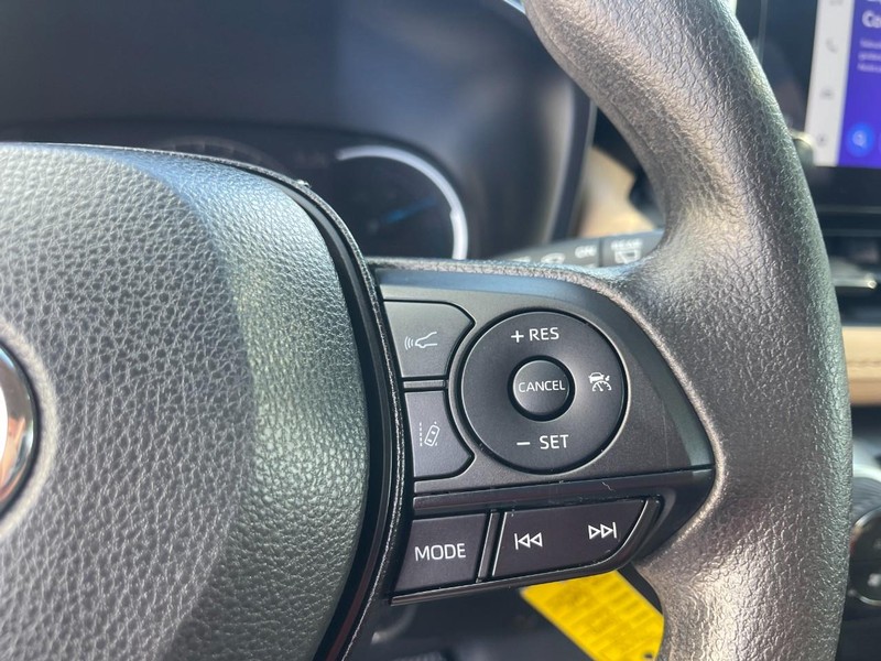 Toyota RAV4 Vehicle Image 23