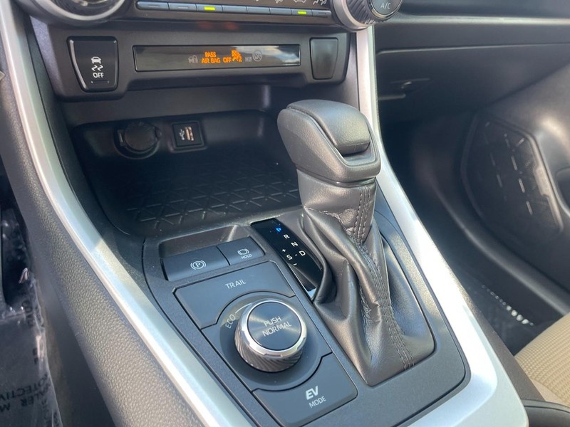 Toyota RAV4 Vehicle Image 27