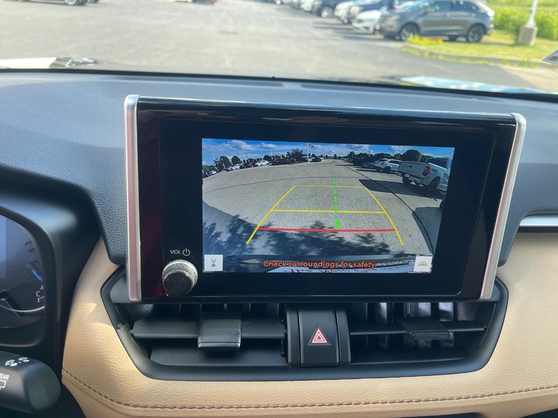 Toyota RAV4 Vehicle Image 29