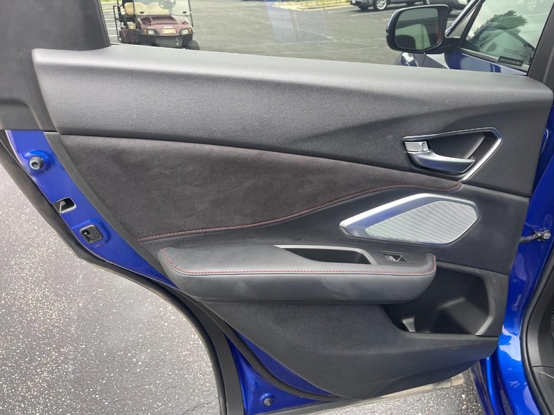 Acura RDX Vehicle Image 17