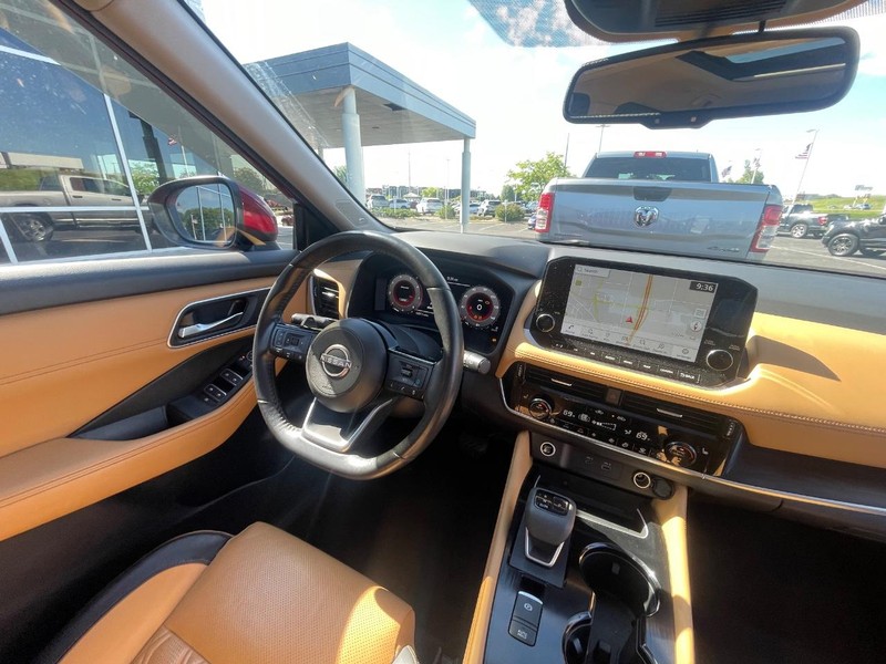 Nissan Rogue Vehicle Image 06
