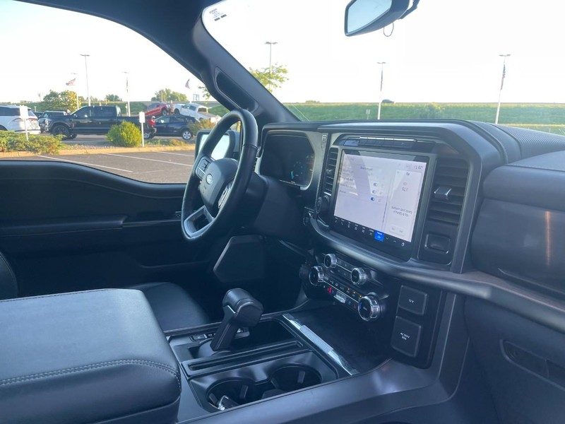 Ford F-150 Vehicle Image 09