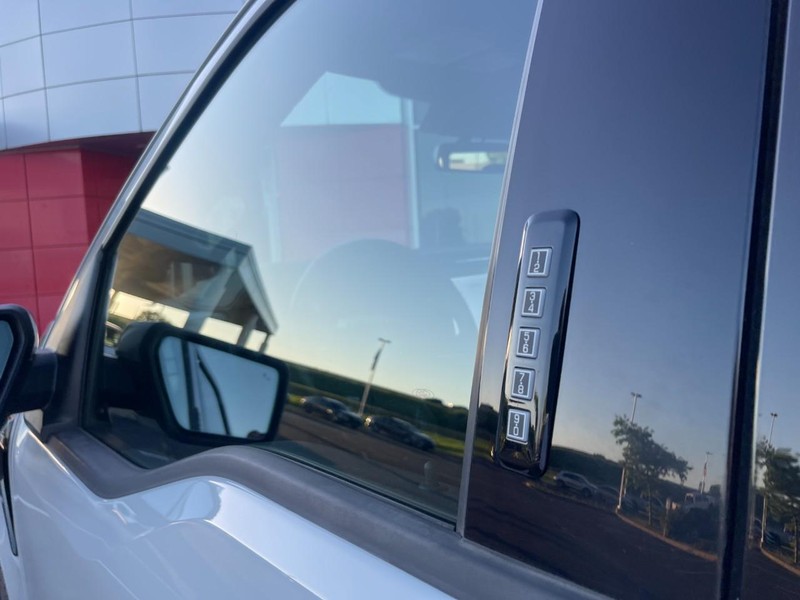 Ford F-150 Vehicle Image 21