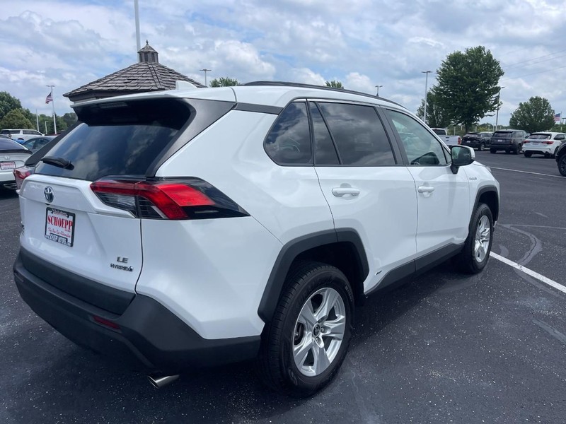 Toyota RAV4 Hybrid Vehicle Image 03