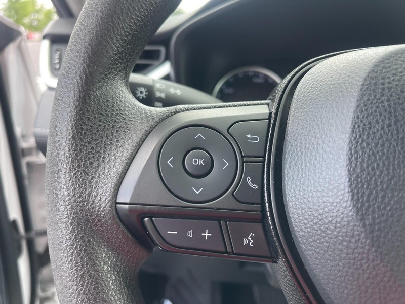 Toyota RAV4 Hybrid Vehicle Image 19