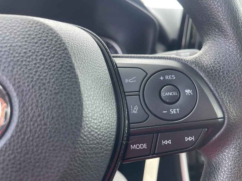 Toyota RAV4 Hybrid Vehicle Image 20