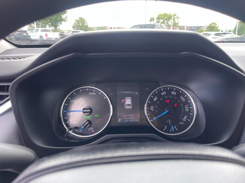 Toyota RAV4 Hybrid Vehicle Image 21
