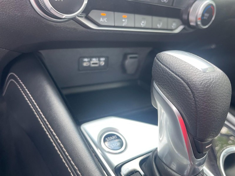 Nissan Altima Vehicle Image 26