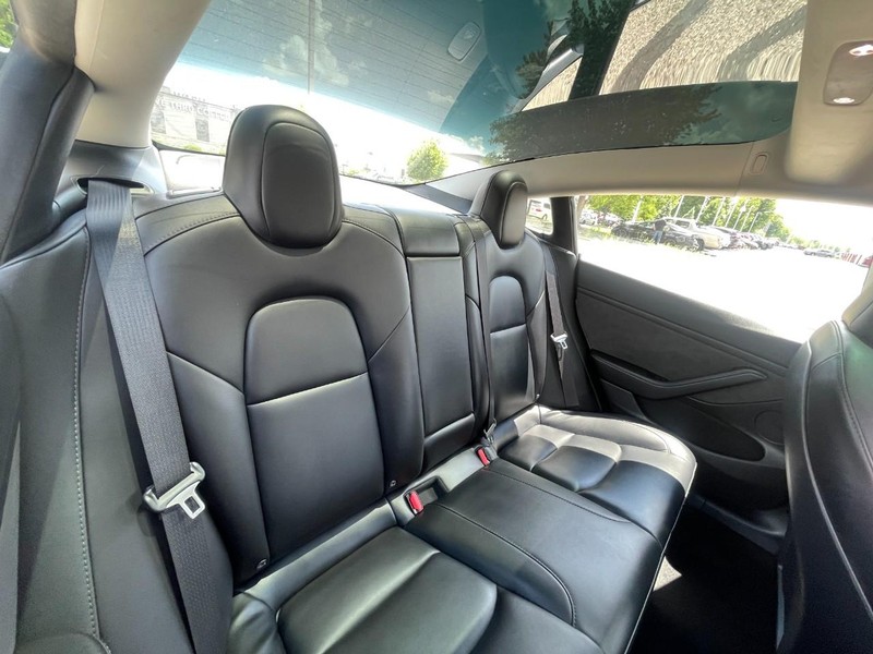 Tesla Model 3 Vehicle Image 05