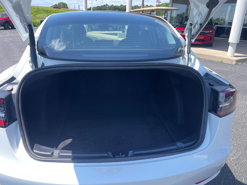 Tesla Model 3 Vehicle Image 13