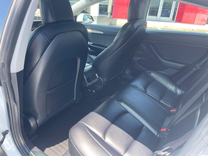 Tesla Model 3 Vehicle Image 15