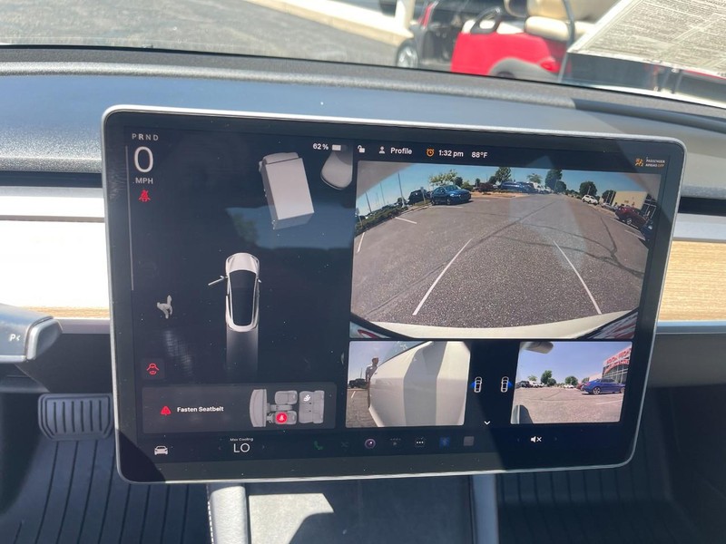 Tesla Model 3 Vehicle Image 23
