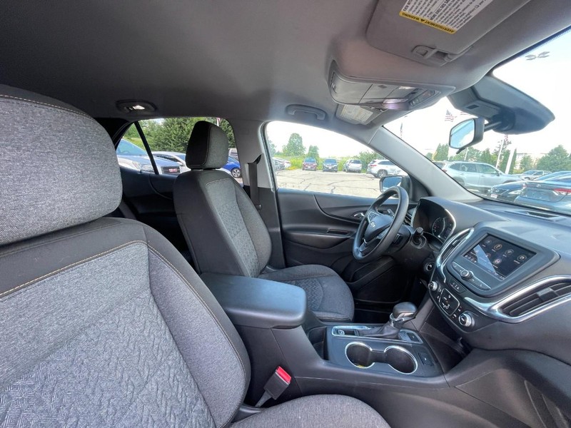 Chevrolet Equinox Vehicle Image 03