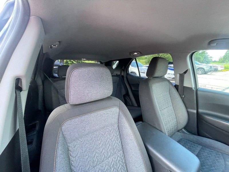 Chevrolet Equinox Vehicle Image 04