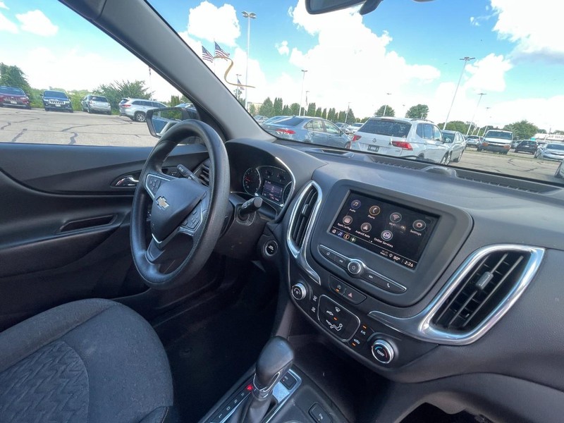 Chevrolet Equinox Vehicle Image 06