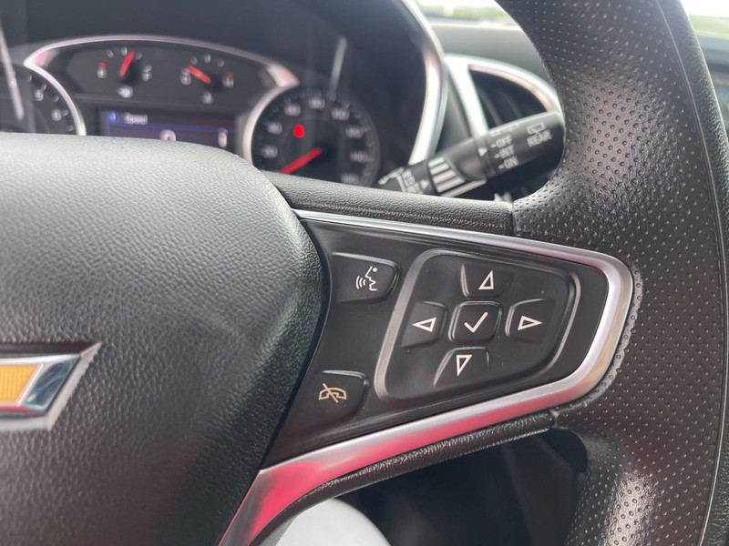 Chevrolet Equinox Vehicle Image 23