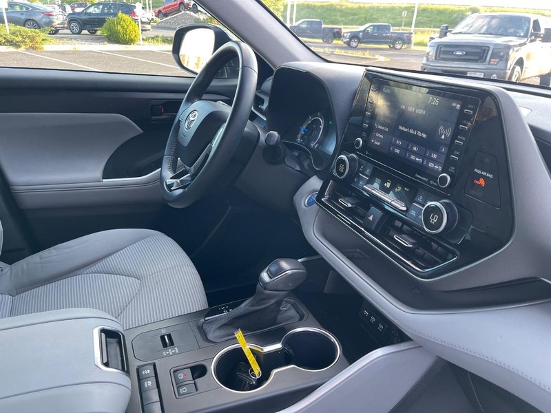 Toyota Highlander Hybrid Vehicle Image 05