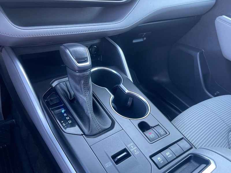 Toyota Highlander Vehicle Image 22