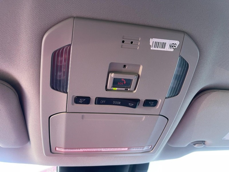 Toyota Highlander Vehicle Image 26