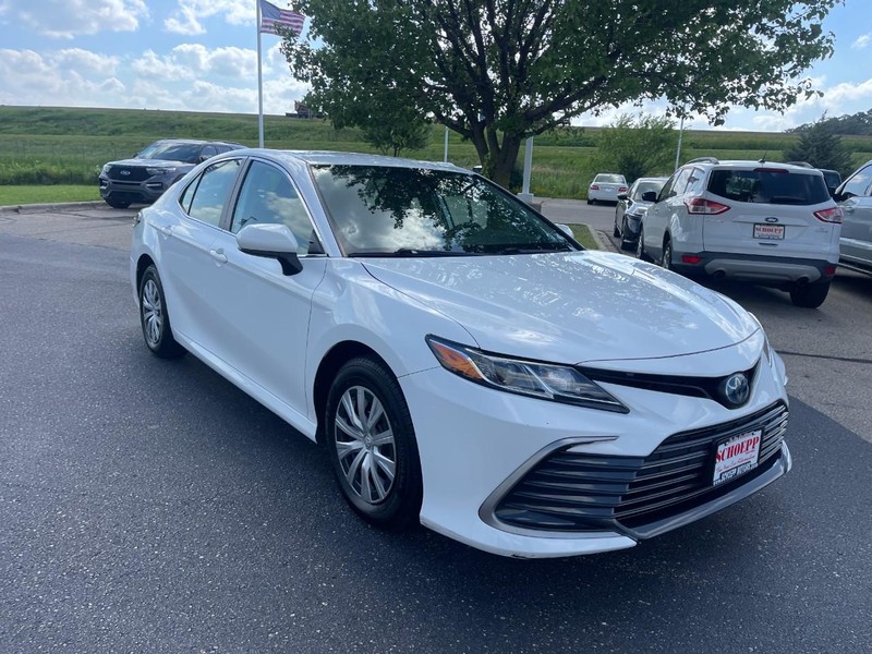 Toyota Camry Vehicle Image 02
