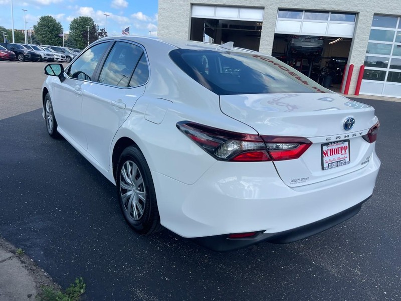 Toyota Camry Vehicle Image 05