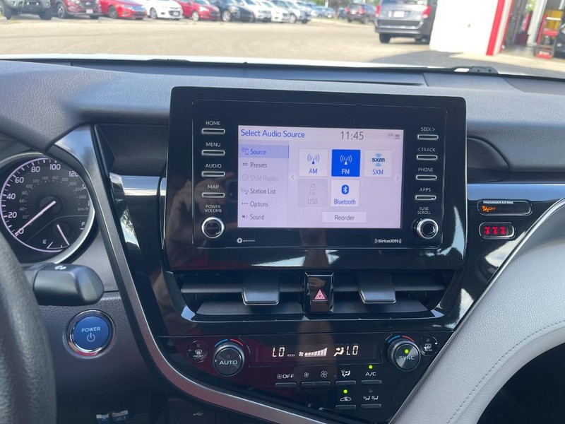 Toyota Camry Vehicle Image 25
