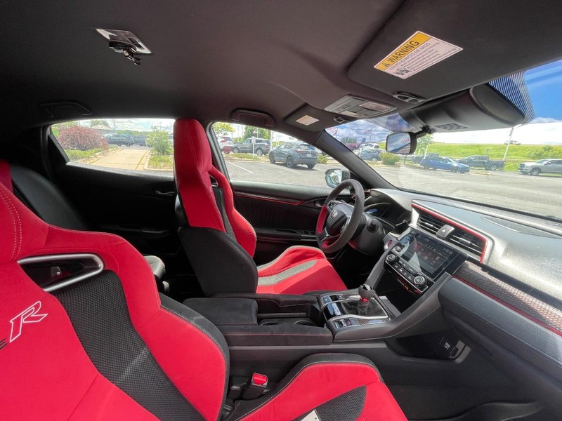 Honda Civic Type R Vehicle Image 04